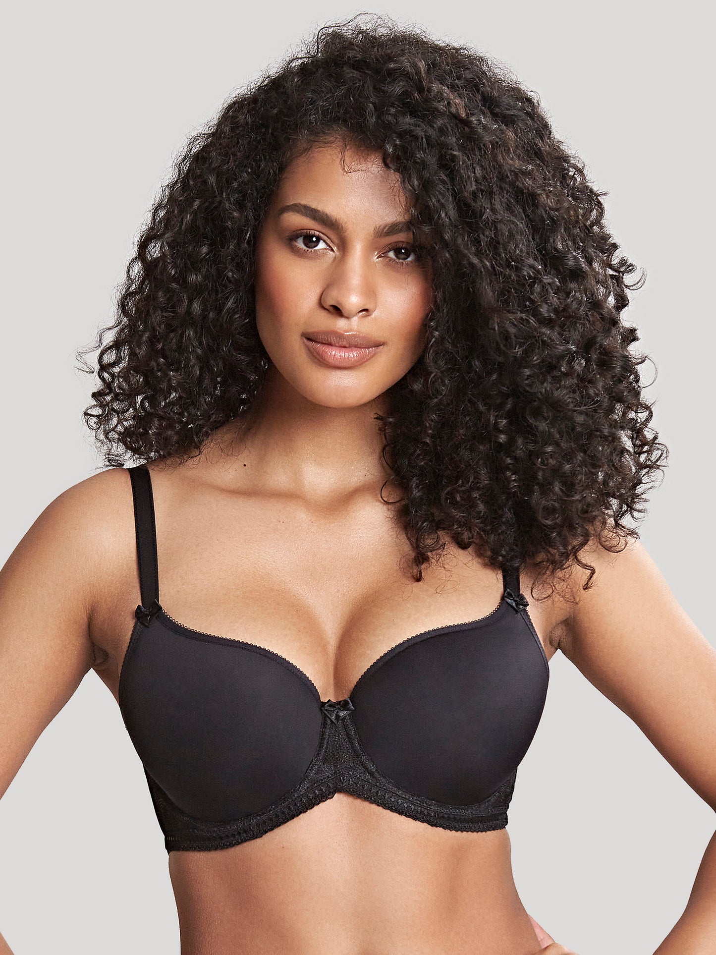 Cari - Moulded t-shirt Bra