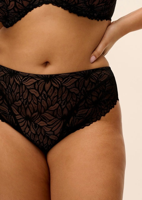 Carena - Brief